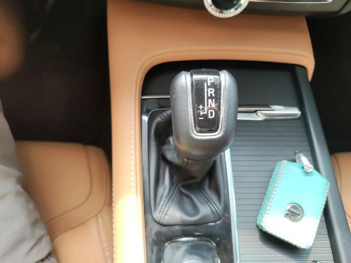 Volvo V90 2020 Facelifted Cross Country T5 AWD Zhiyuan Edition — миниатюра 21