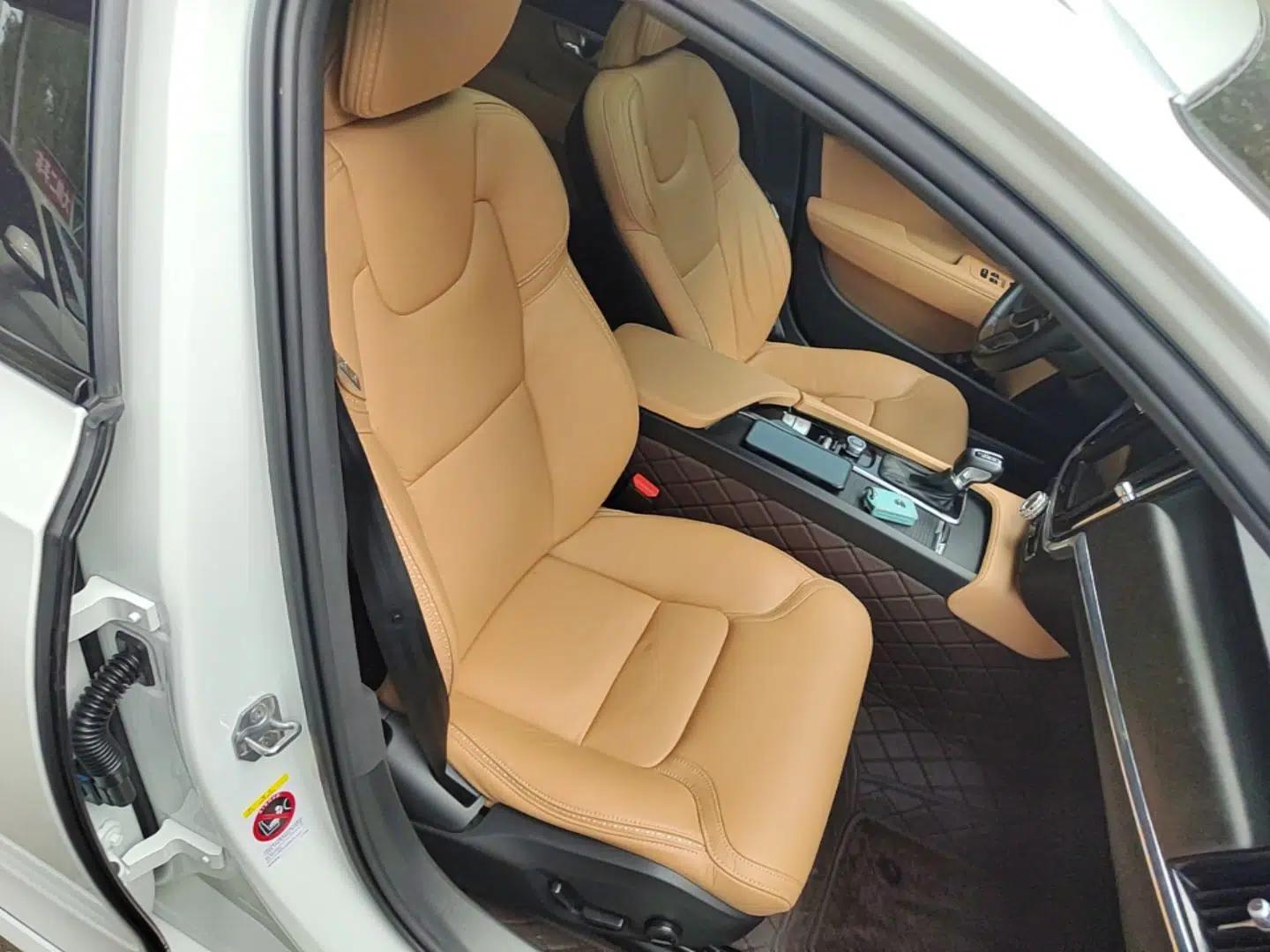 Volvo V90 2020 Facelifted Cross Country T5 AWD Zhiyuan Edition — миниатюра 24