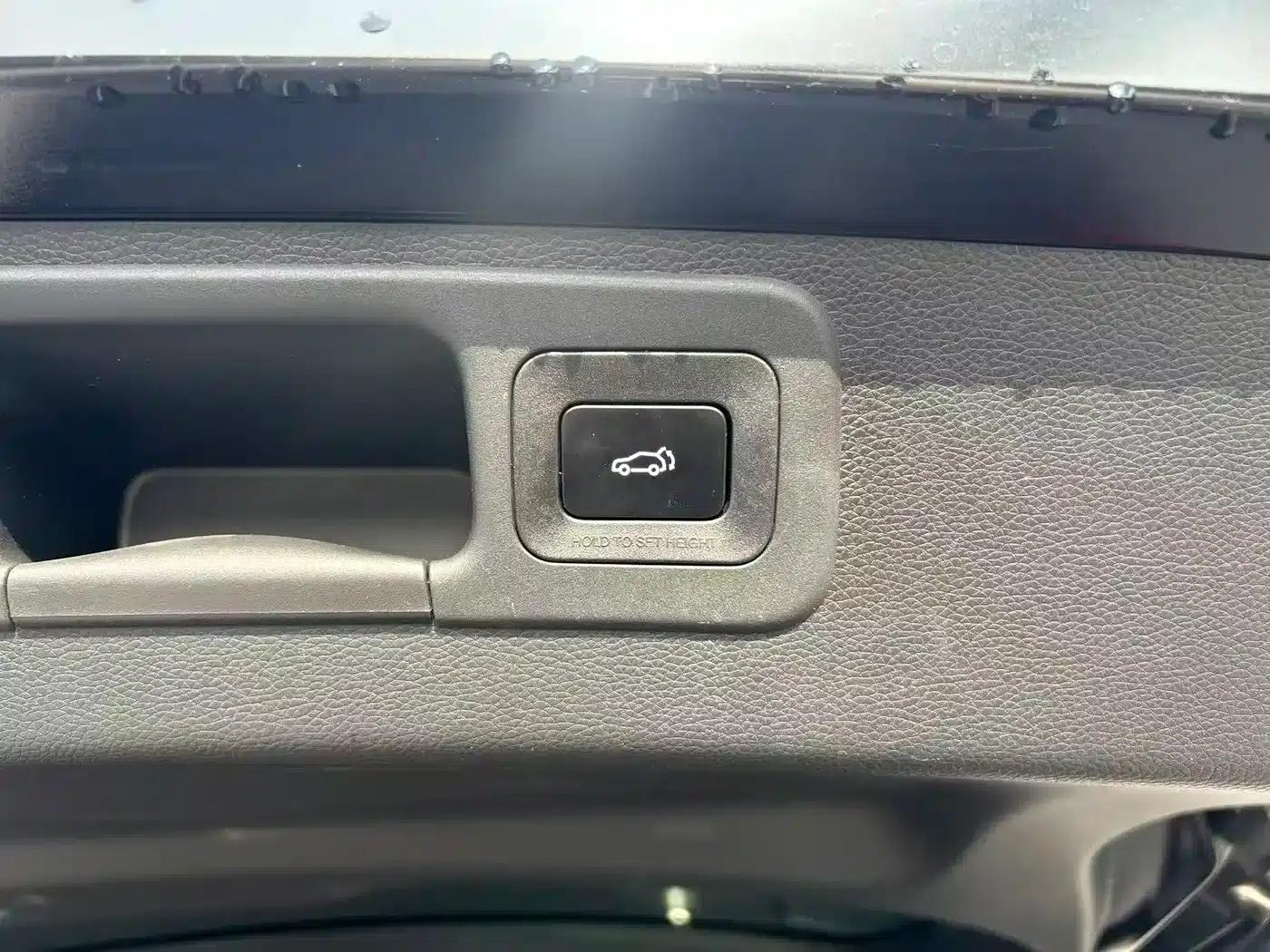Trumpchi GS8 2024 Navigator Series 2.0TGDI 2WD Luxury Intelligent Connected Edition 7-Seater — миниатюра 7