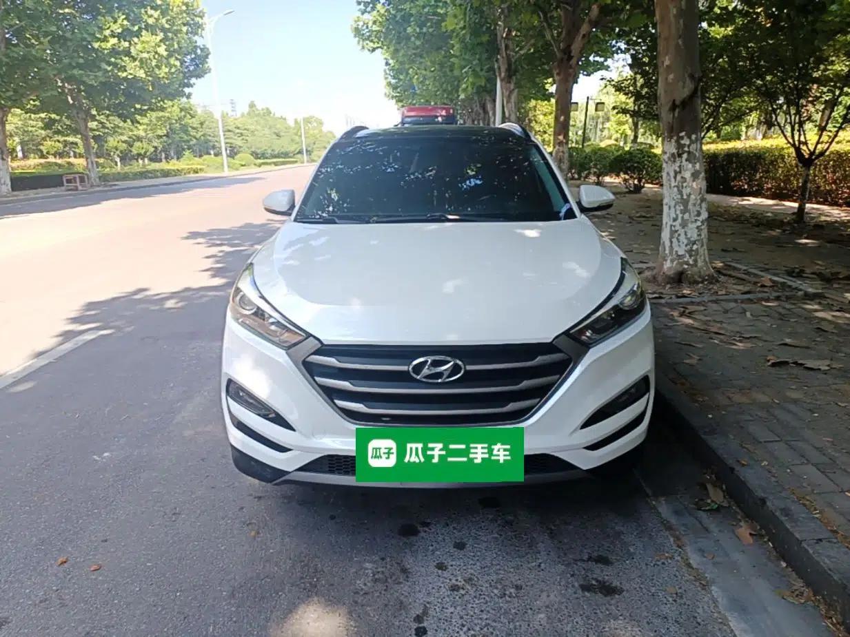 Hyundai Tucson 2015 1.6T Dual-Clutch Two-Wheel-Drive Smart Model — миниатюра 2