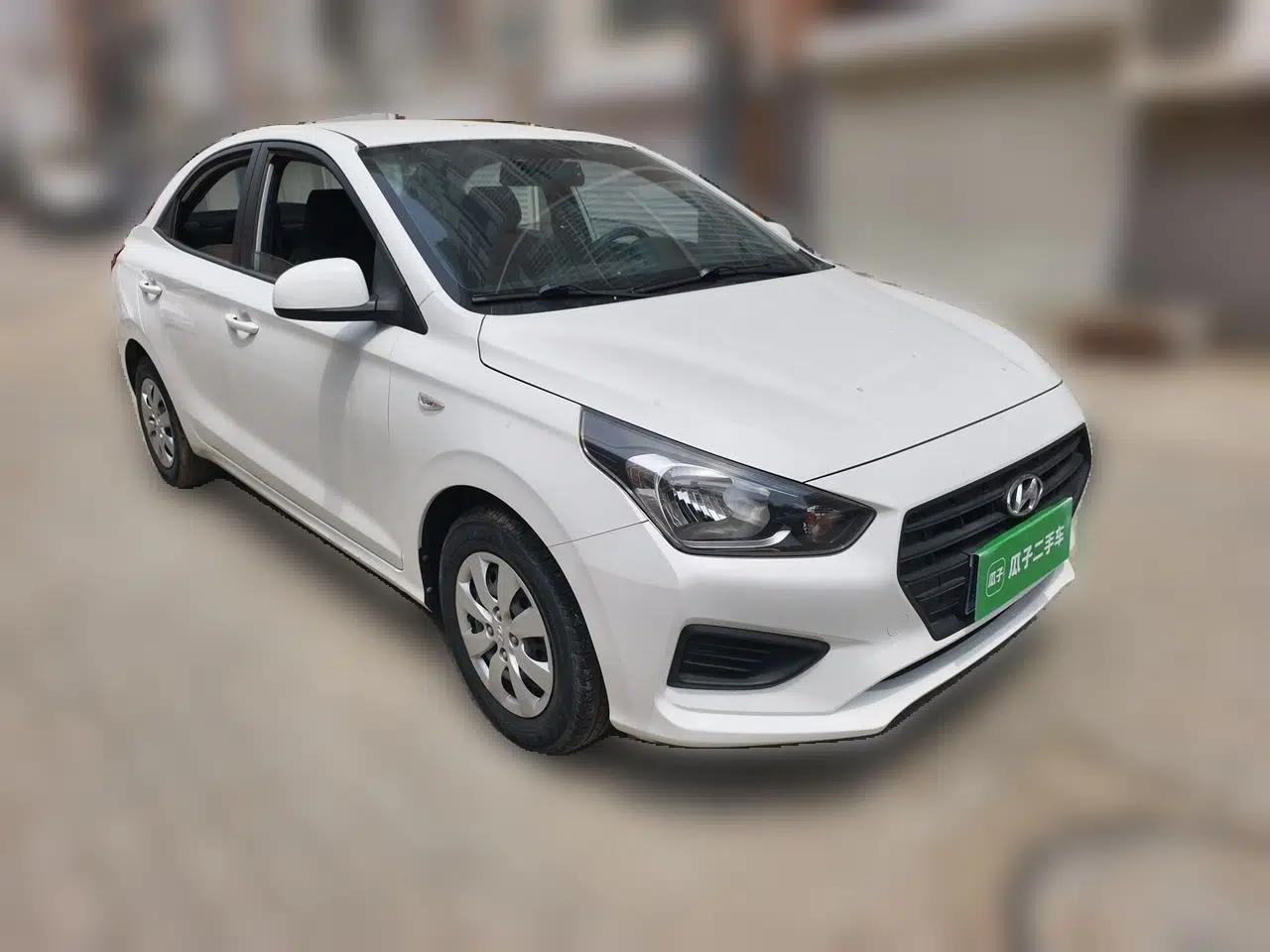 Hyundai Verna (older generation) 2020 1.4L Manual GL Refreshed Edition — миниатюра 3