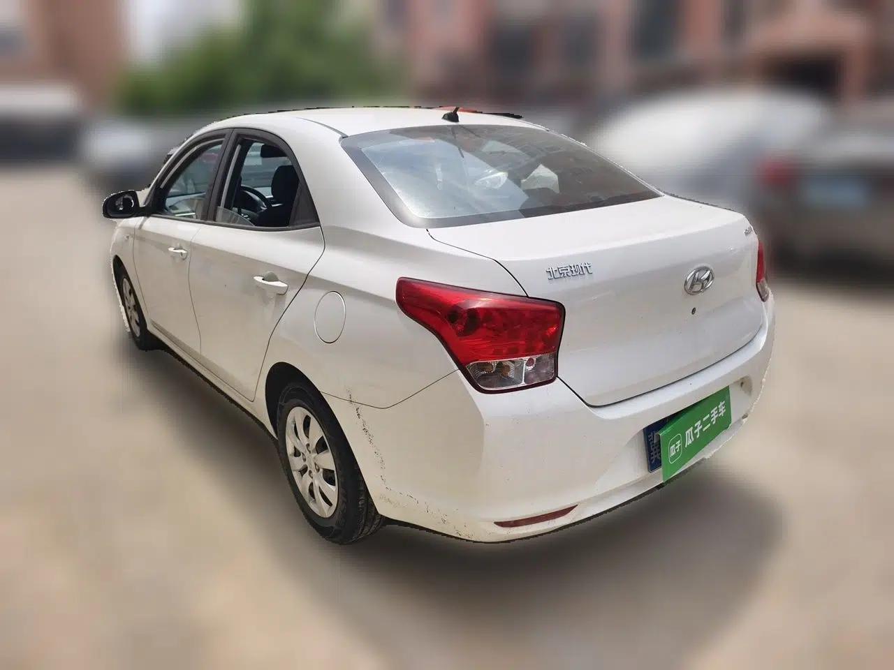 Hyundai Verna (older generation) 2020 1.4L Manual GL Refreshed Edition — миниатюра 4