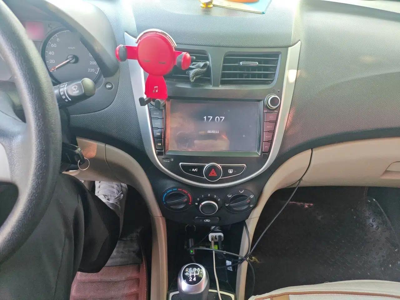 Hyundai Verna (older generation) 2014 1.4L Manual Smart GLS Trim — миниатюра 12