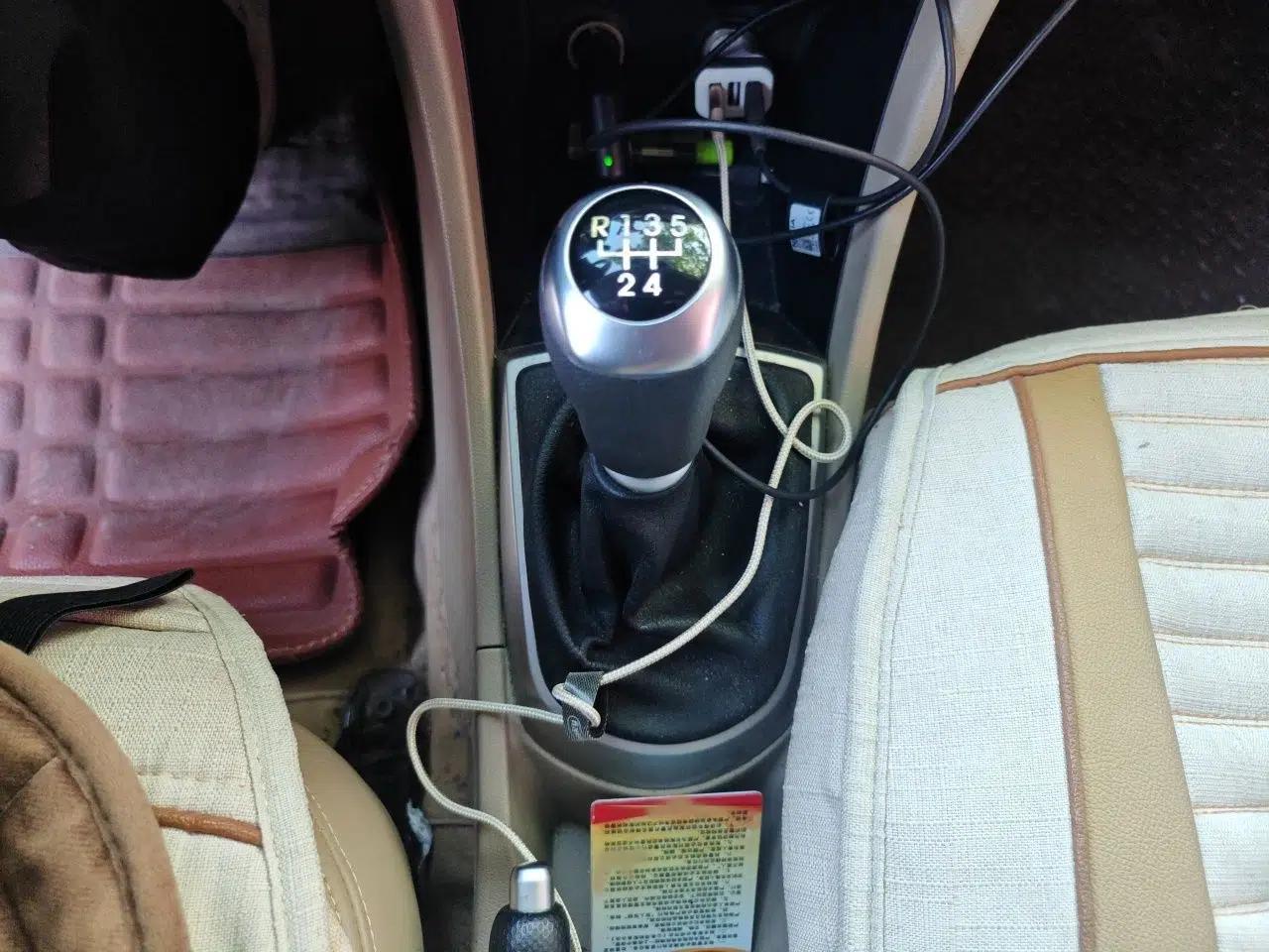 Hyundai Verna (older generation) 2014 1.4L Manual Smart GLS Trim — миниатюра 13