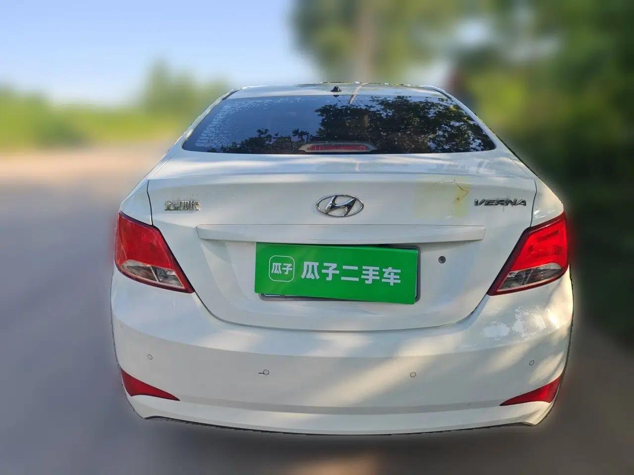 Hyundai Verna (older generation) 2014 1.4L Manual Smart GLS Trim — миниатюра 5