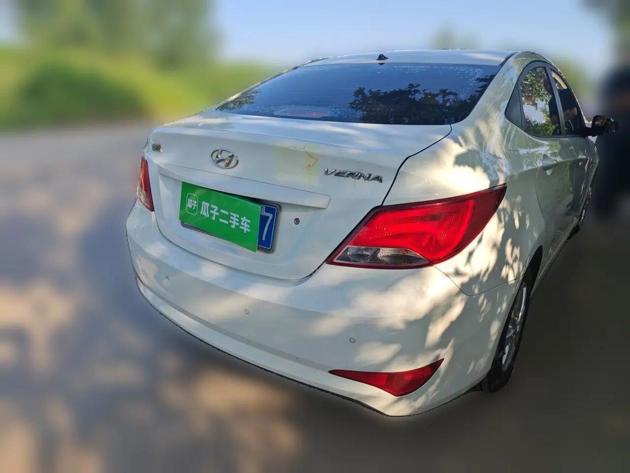 Hyundai Verna (older generation) 2014 1.4L Manual Smart GLS Trim — миниатюра 6