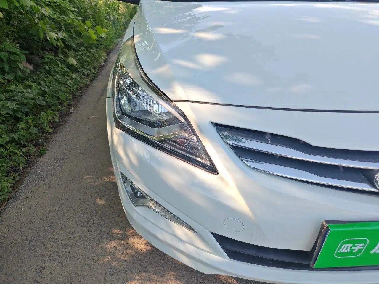 Hyundai Verna (older generation) 2014 1.4L Manual Smart GLS Trim — миниатюра 7