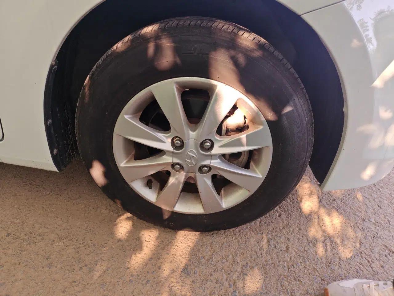 Hyundai Verna (older generation) 2014 1.4L Manual Smart GLS Trim — миниатюра 8