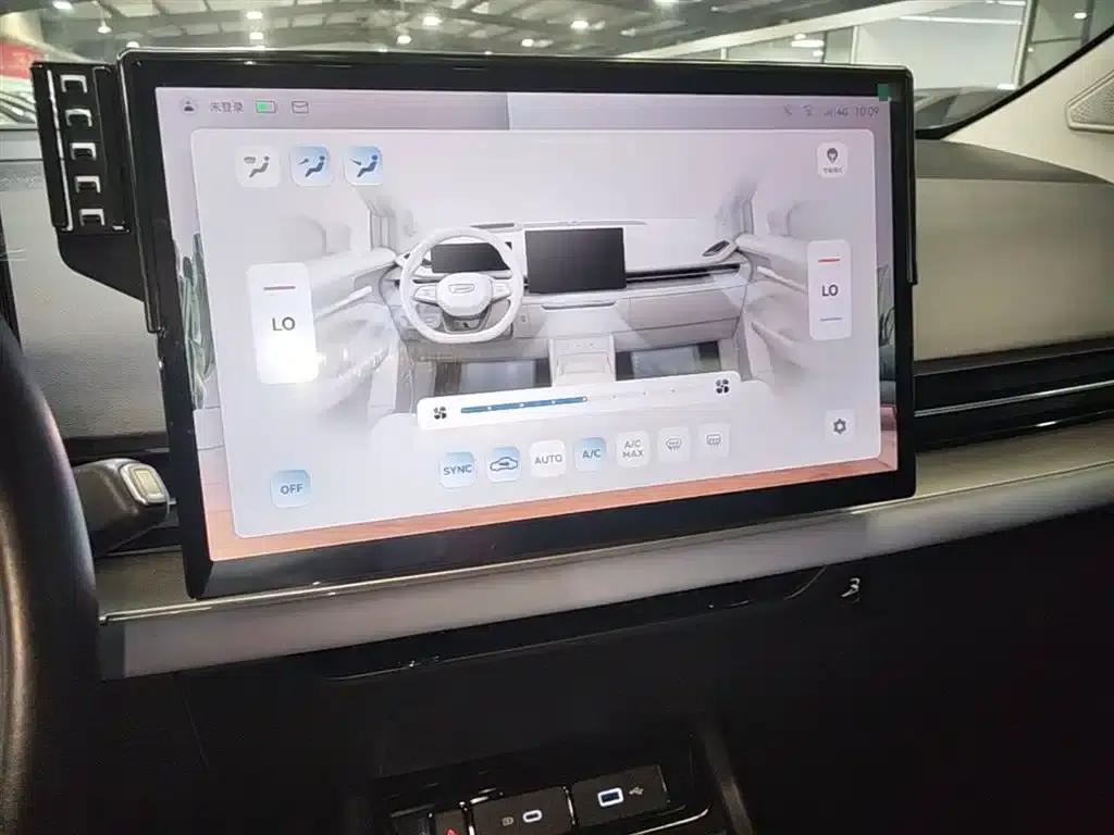 Geely Geometry M6 2022 450 New Smart Edition — миниатюра 13