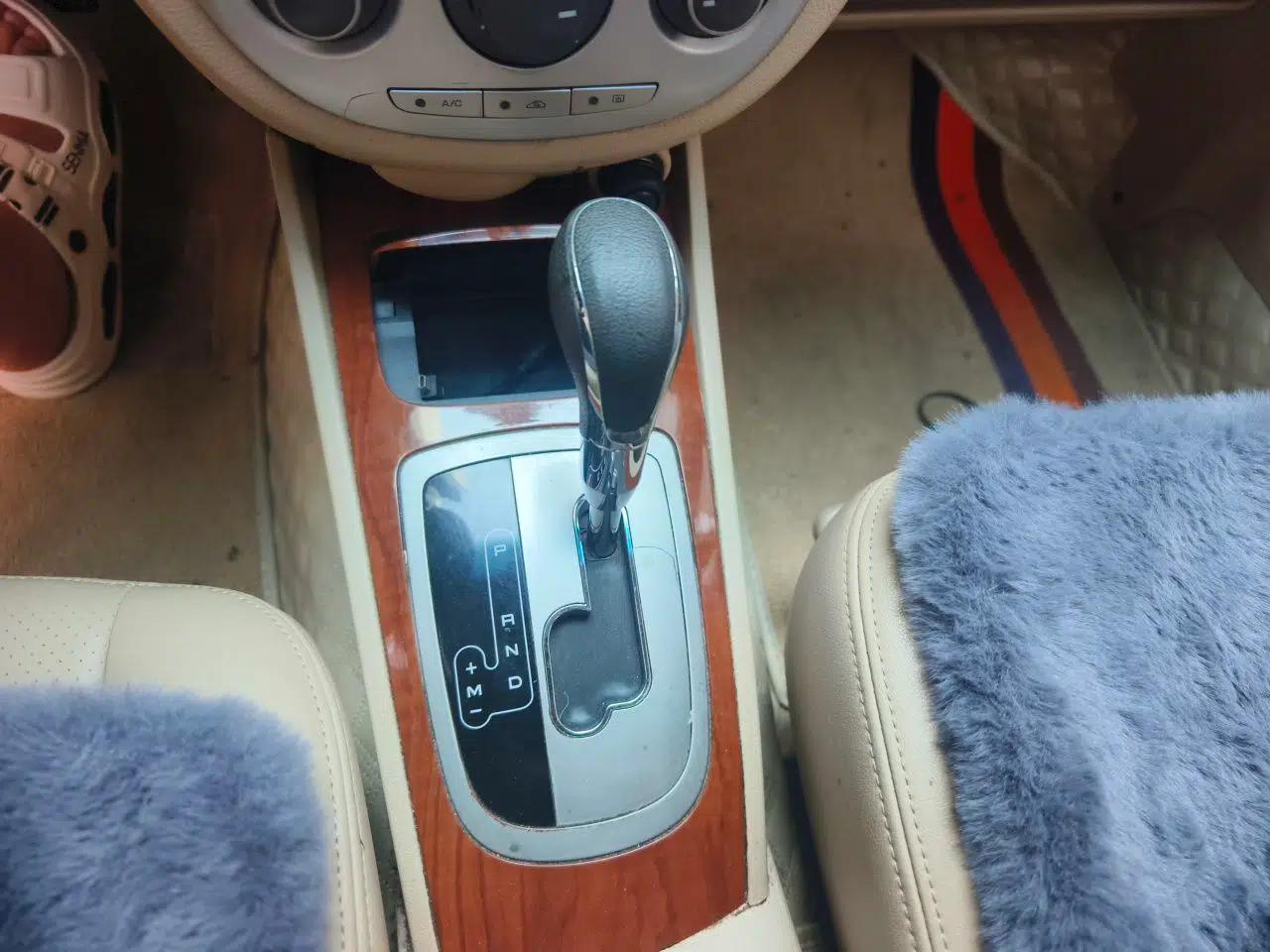 Buick Excelle 2013 1.5L Automatic Luxury Model — миниатюра 14