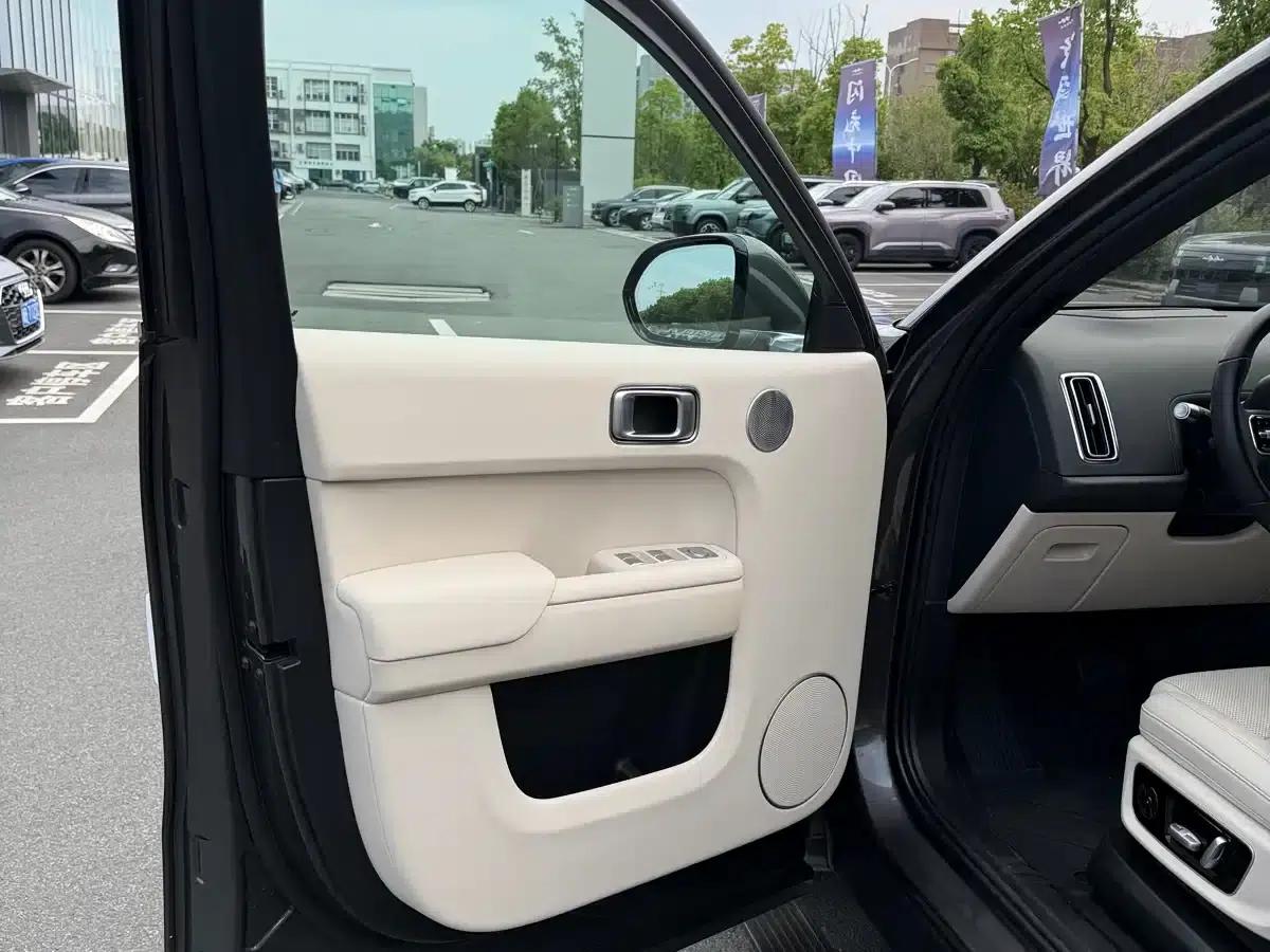 Li Auto L9 2022 Max — миниатюра 5