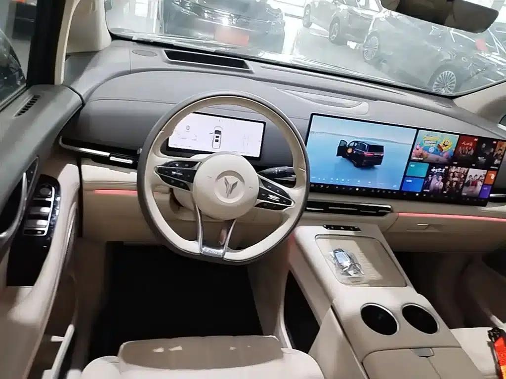 Voyah Dreamer 2025 PHEV AWD Flagship Kunpeng Edition — миниатюра 11