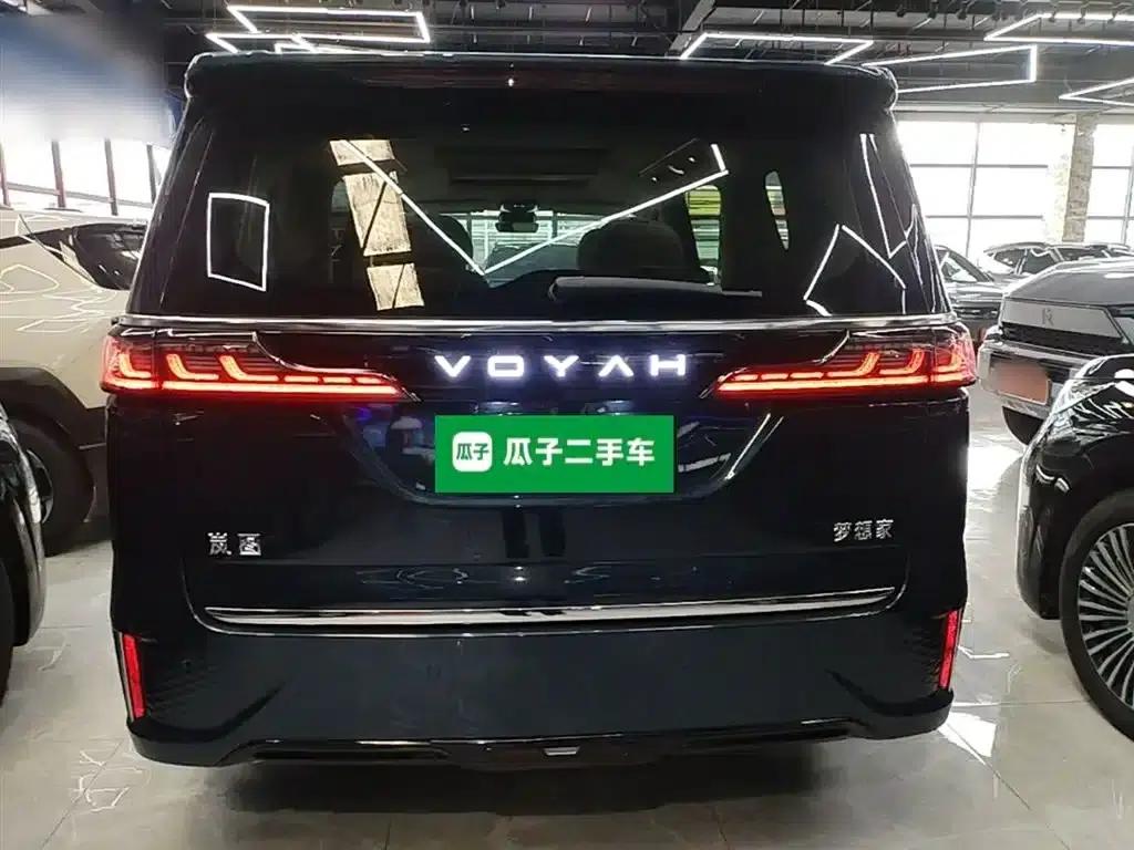 Voyah Dreamer 2025 PHEV AWD Flagship Kunpeng Edition — миниатюра 6