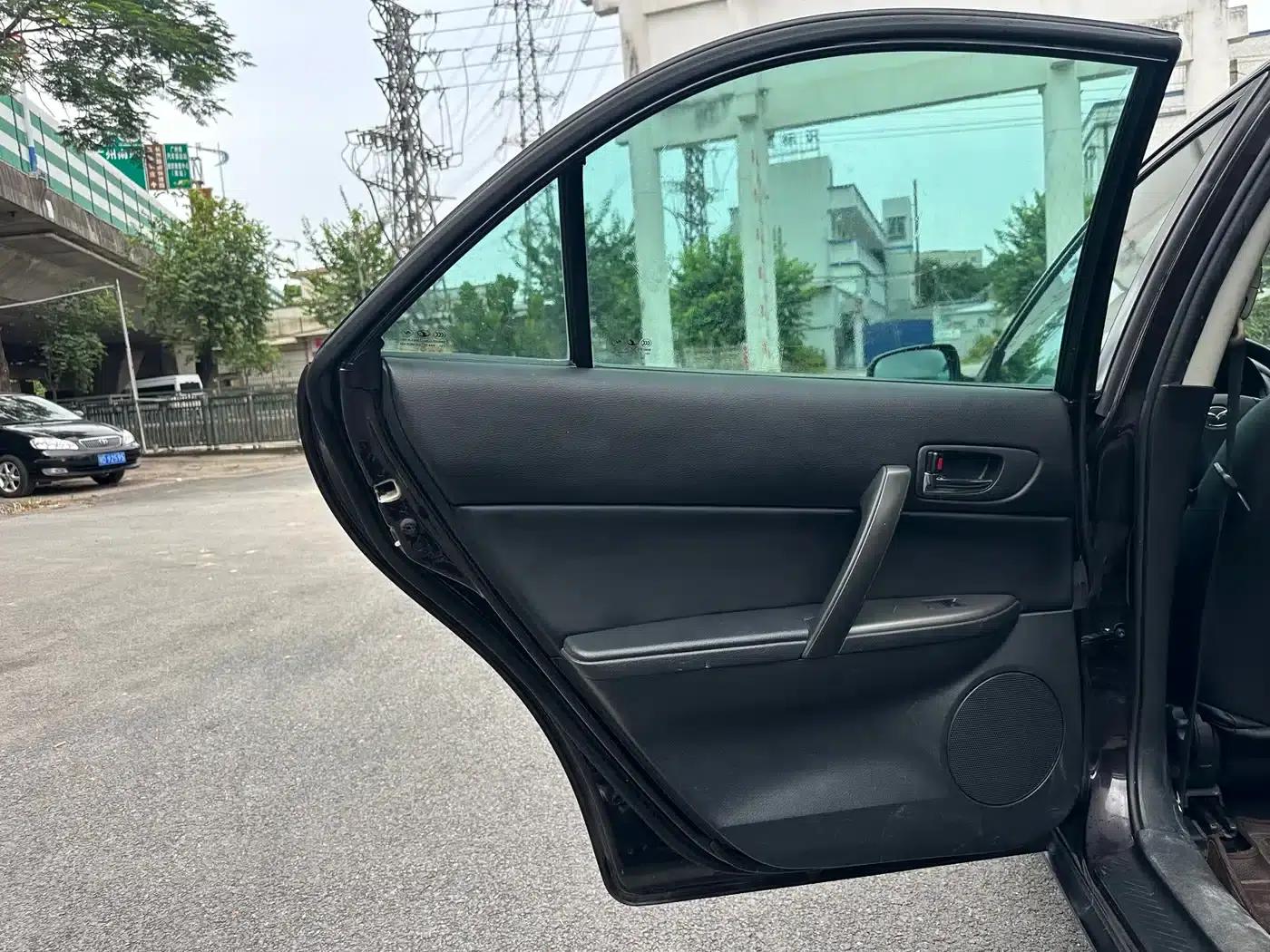 Mazda 6 2015 2.0L Automatic Super Luxury Edition — миниатюра 11