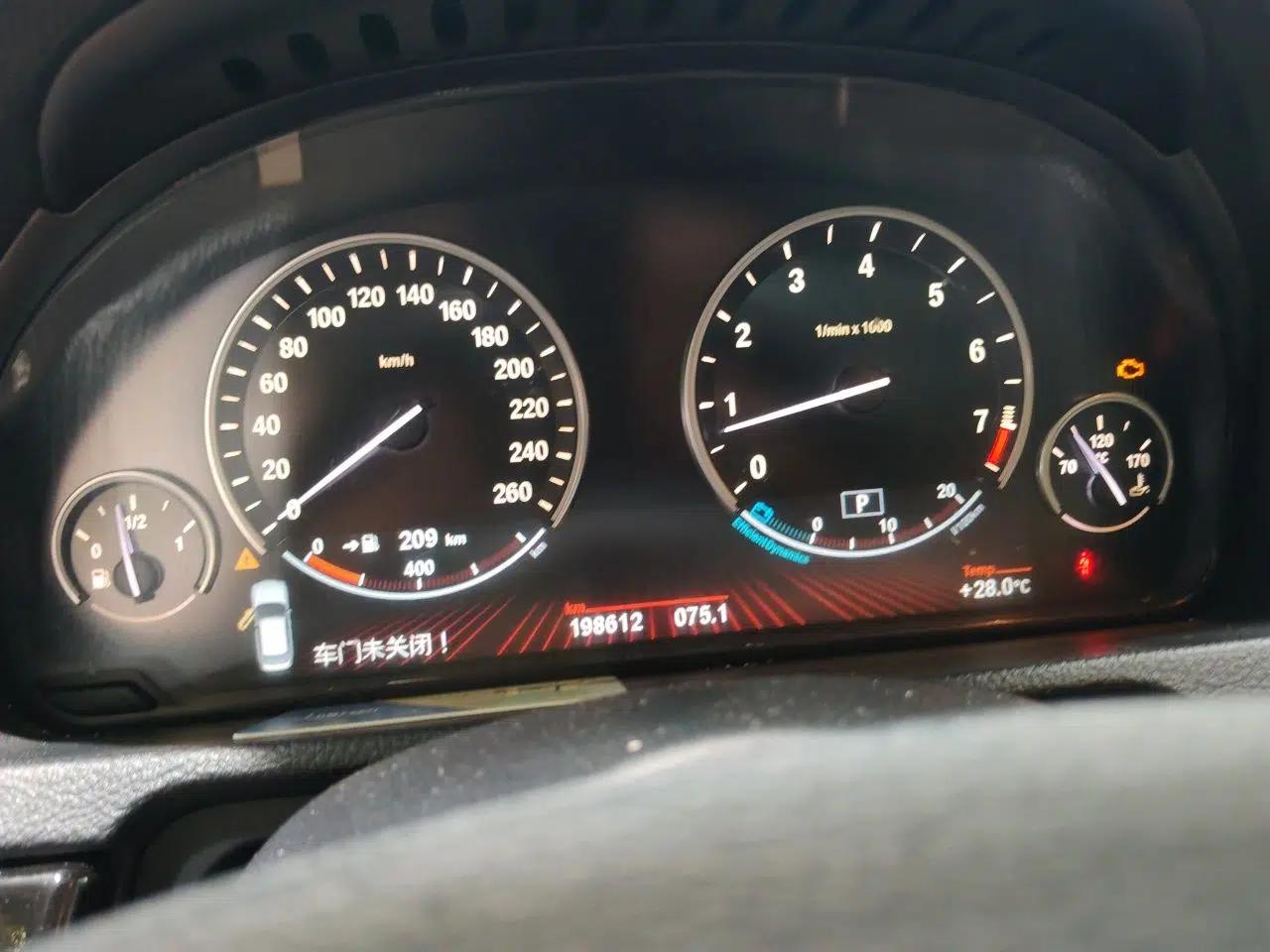 BMW 5 Series GT 2010 535i Luxury Edition — миниатюра 11