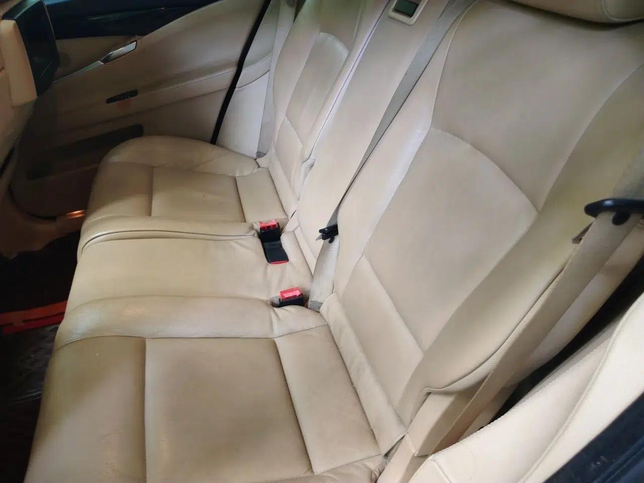 BMW 5 Series GT 2010 535i Luxury Edition — миниатюра 17