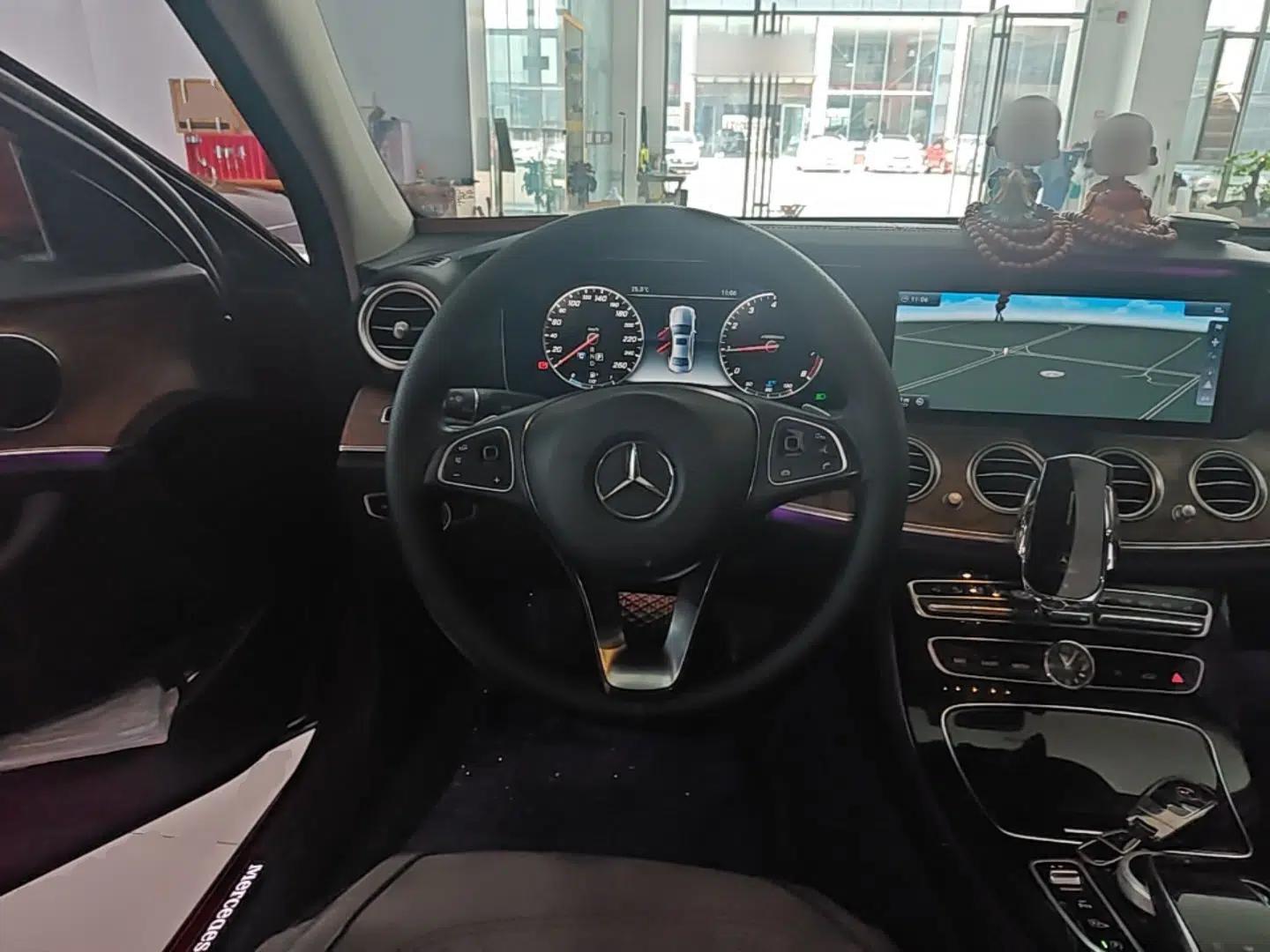Mercedes-Benz E-Class 2016 E 300 L Luxury Model — миниатюра 13