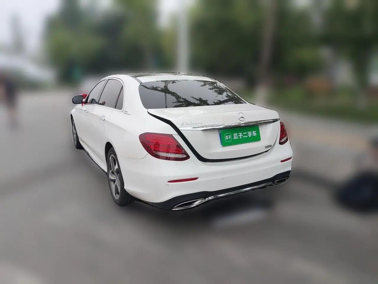 Mercedes-Benz E-Class 2018 Restyled E 300 L Sporty and Stylish Edition — миниатюра 4