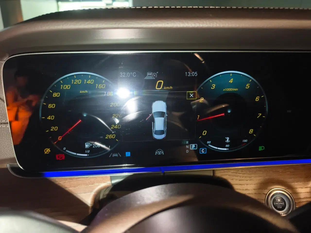Mercedes-Benz E-Class 2021 Facelifted E 300 L Prestige Edition — миниатюра 11