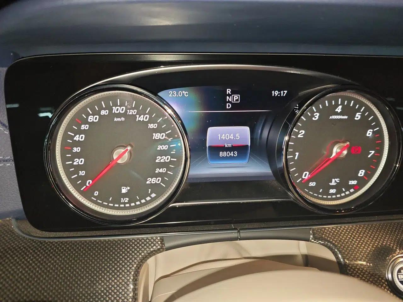 Mercedes-Benz E-Class 2018 E 200 Coupe — миниатюра 11