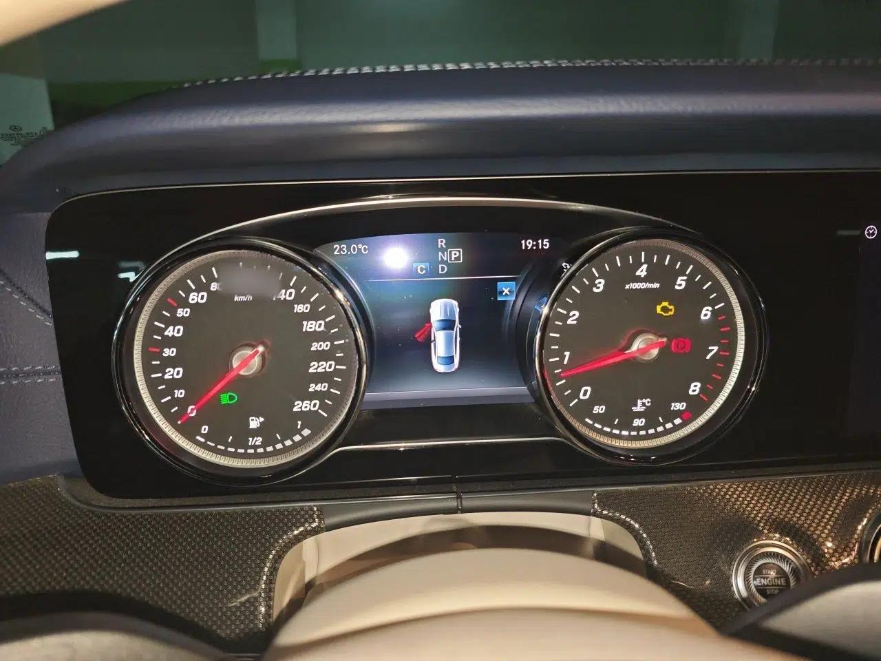 Mercedes-Benz E-Class 2018 E 200 Coupe — миниатюра 10