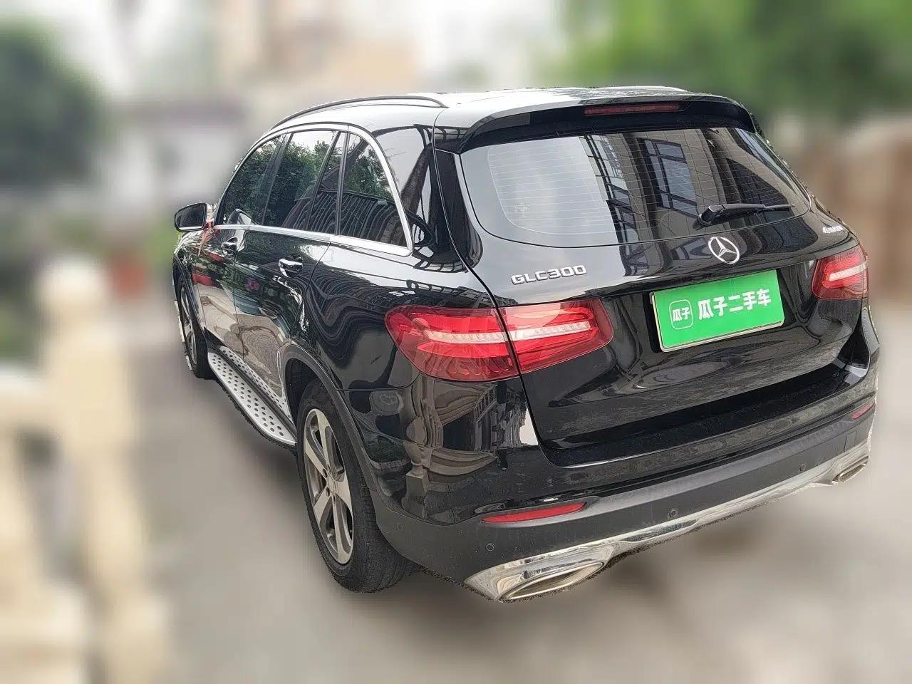 Mercedes-Benz GLC 2016 GLC 260 4MATIC Luxury Model — миниатюра 4