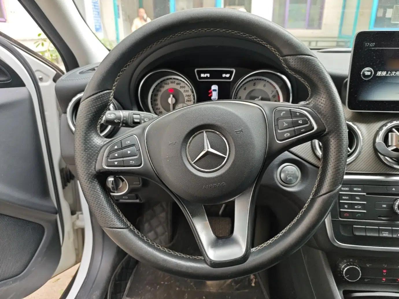 Mercedes-Benz GLA 2016 GLA 200 Fashion Model — миниатюра 10