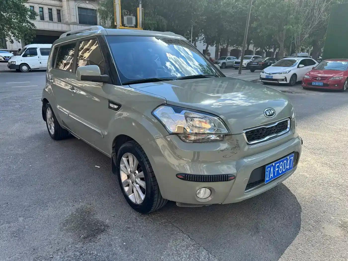 2013 Volkswagen Soul 1.6L AT GL — миниатюра 3