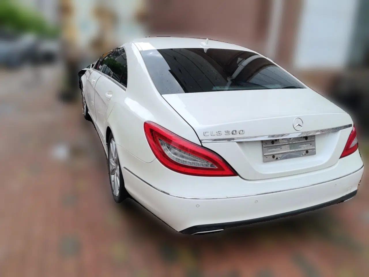 Mercedes-Benz CLS 2012 CLS 300 CGI — миниатюра 4