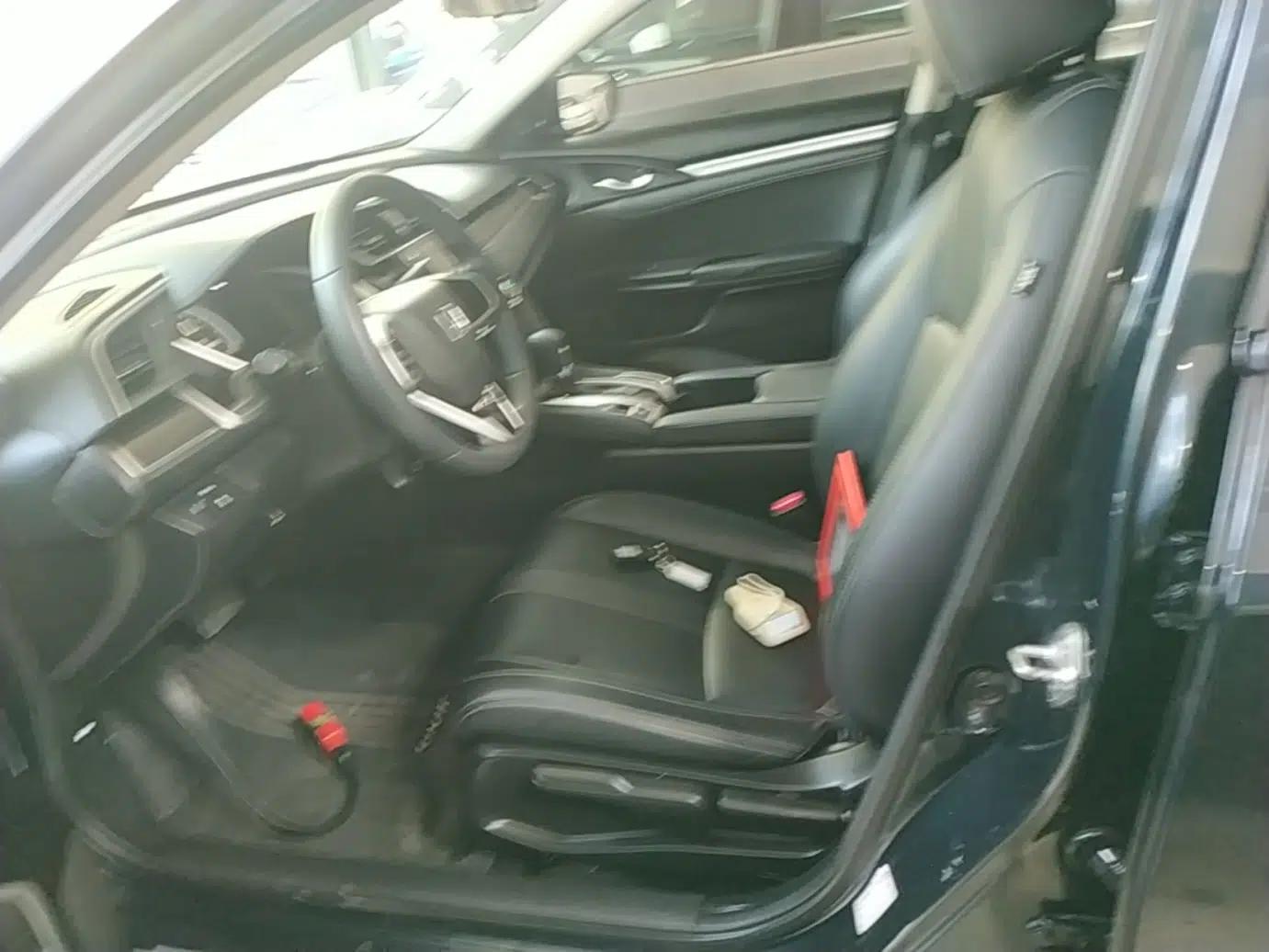 Honda Civic 2019 220TURBO CVT Dynamic Edition China VI — миниатюра 17