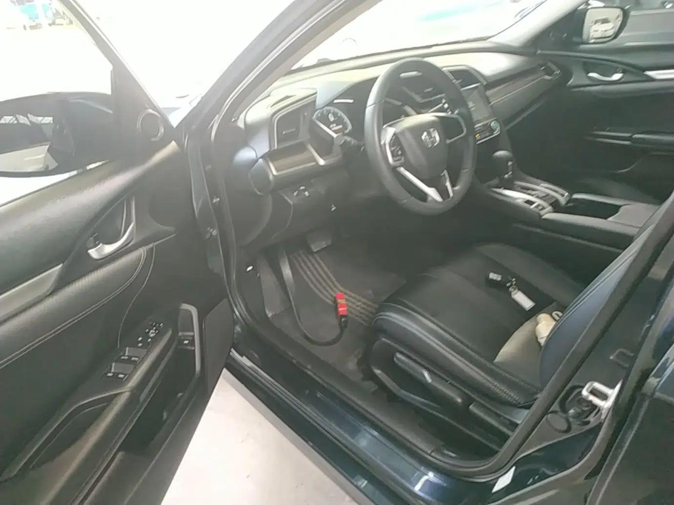 Honda Civic 2019 220TURBO CVT Dynamic Edition China VI — миниатюра 18
