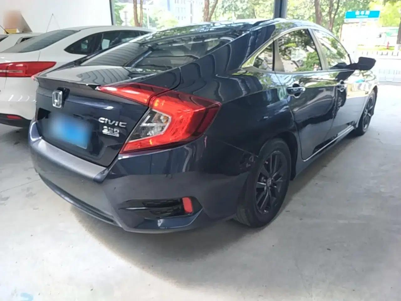Honda Civic 2019 220TURBO CVT Dynamic Edition China VI — миниатюра 6