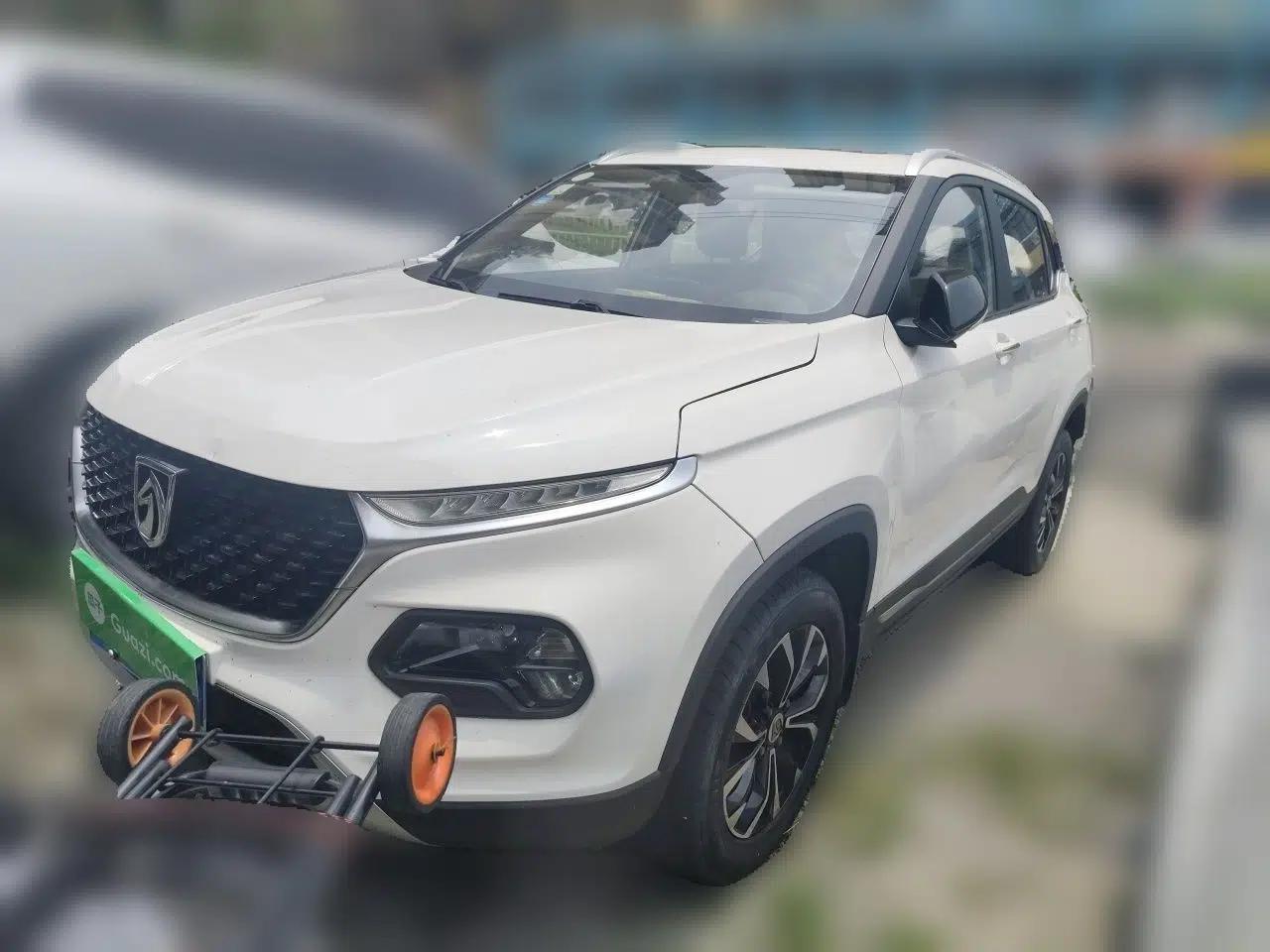 Baojun 510 2017 1.5L Manual Luxury Model — миниатюра 1