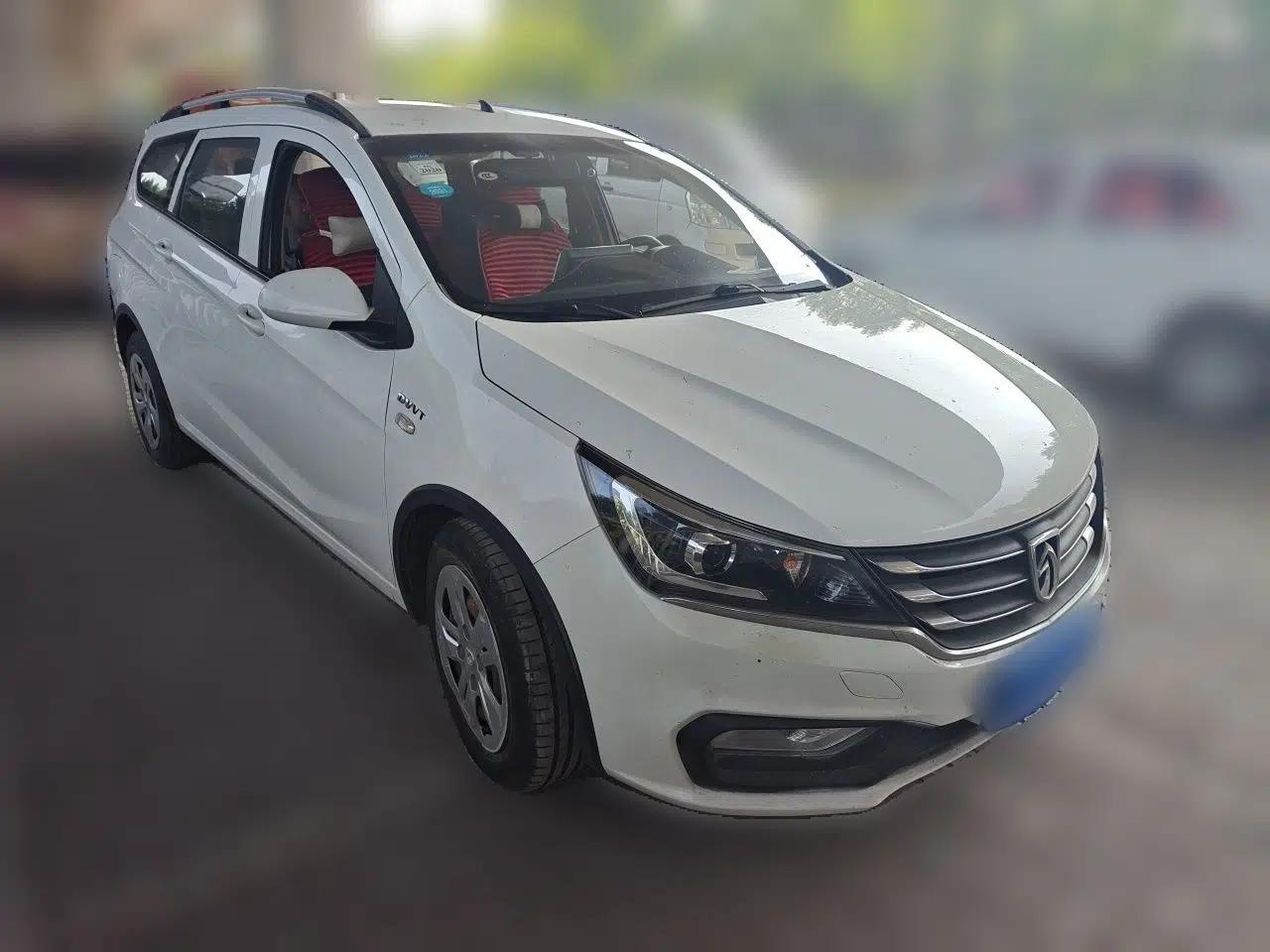 Baojun 310W 2017 1.5L Manual Comfort Version China VI Emission Standard — миниатюра 3