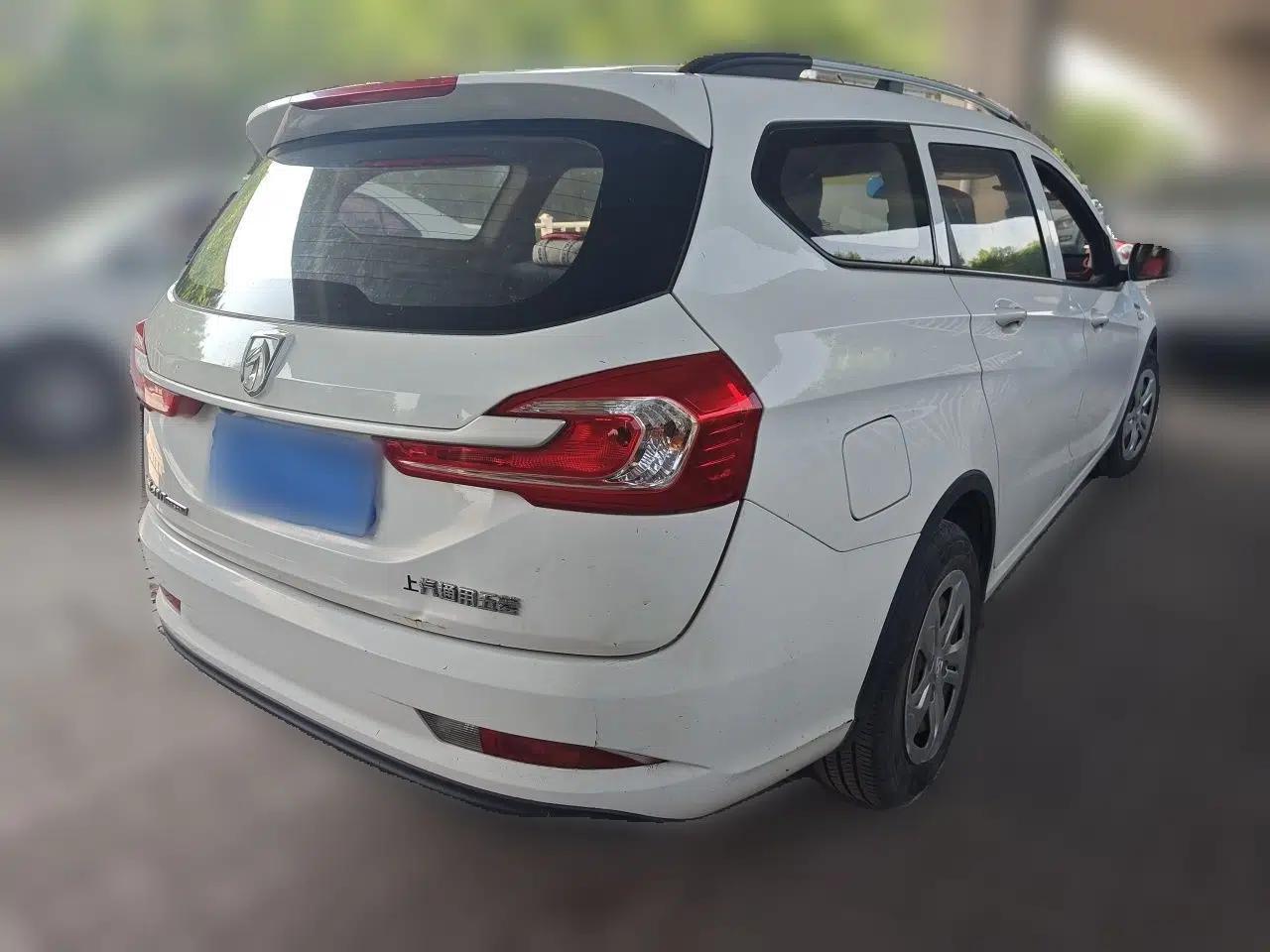Baojun 310W 2017 1.5L Manual Comfort Version China VI Emission Standard — миниатюра 6