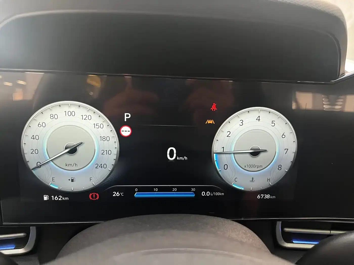 Hyundai Elantra 2023 1.5L CVT TOP Flagship Edition — миниатюра 8