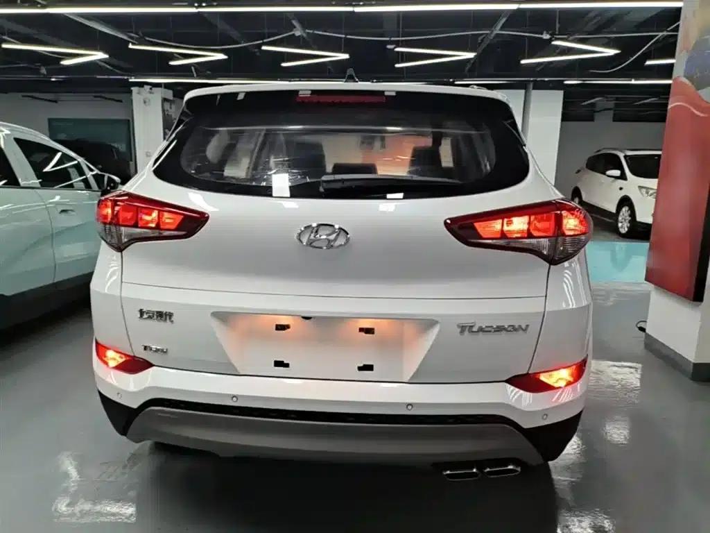 Tucson 2018 1.6T Dual-Clutch Two-Wheel Drive 15th Anniversary Special Edition — миниатюра 6