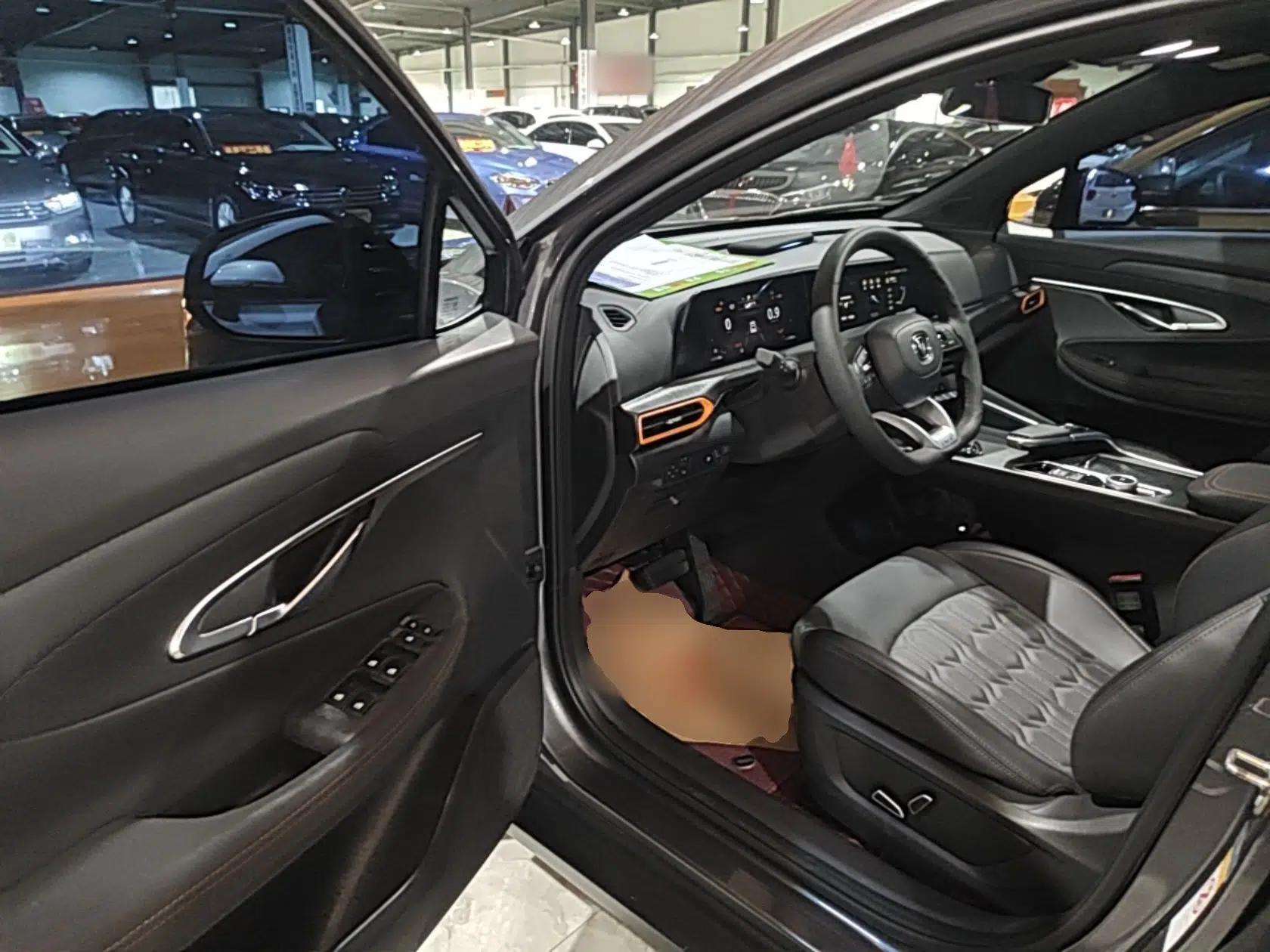 CHANGAN UNI-T 2022 1.5T Prestige Version — миниатюра 18