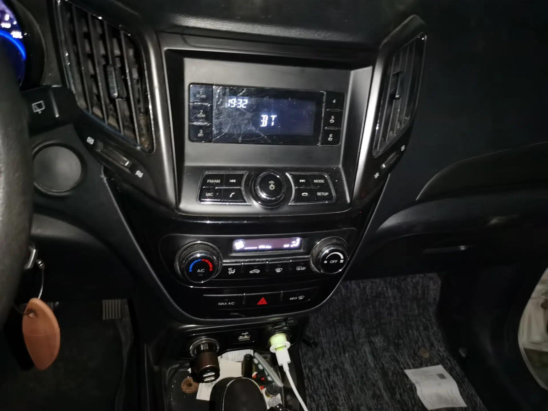 CHANGAN CS15 2016 1.5L Automatic Fashion Edition — миниатюра 13