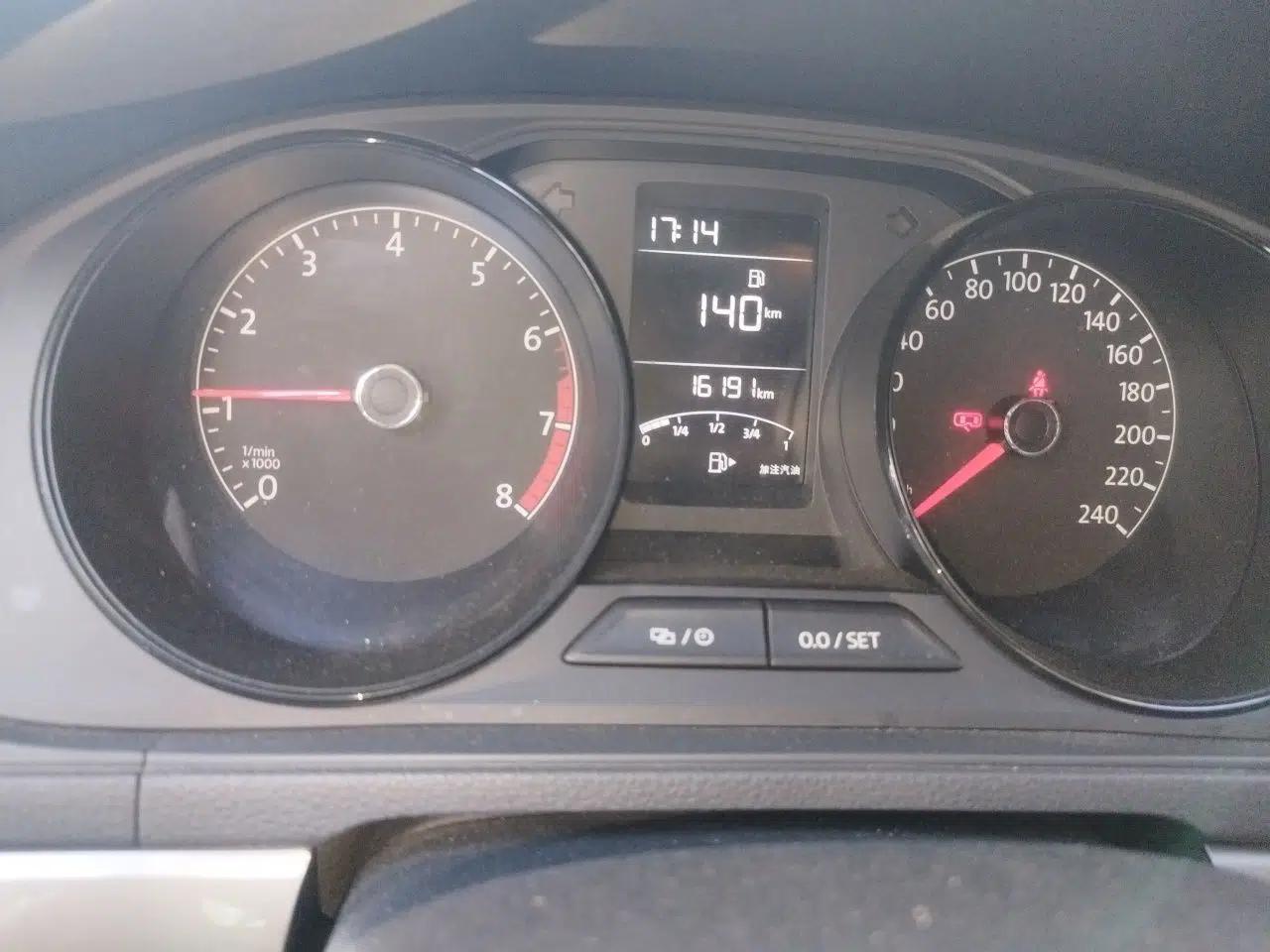 Volkswagen Lavida 2019 Lavida Start 1.5L Manual Fashion Edition China VI Standard — миниатюра 12