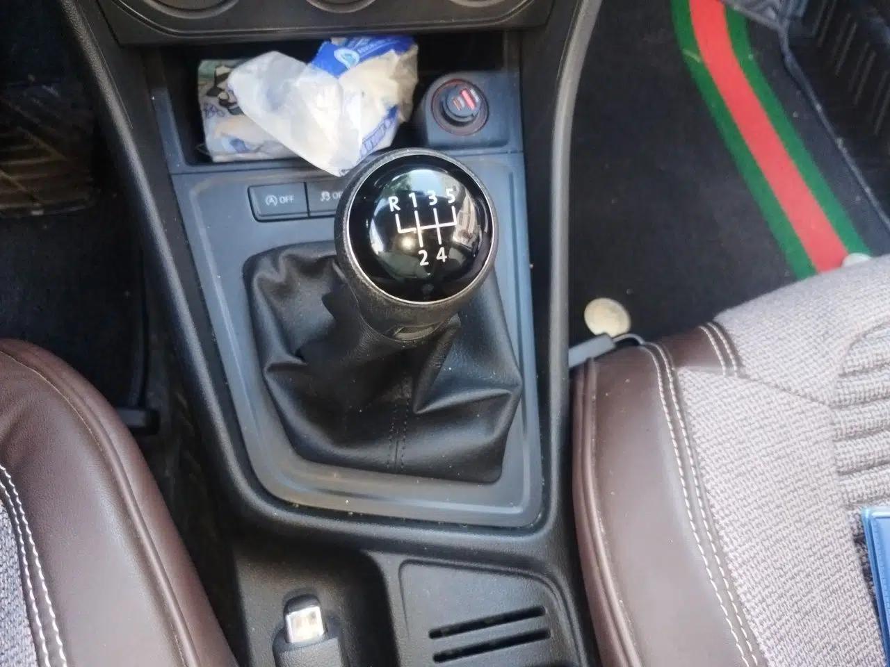 Volkswagen Lavida 2019 Lavida Start 1.5L Manual Fashion Edition China VI Standard — миниатюра 14