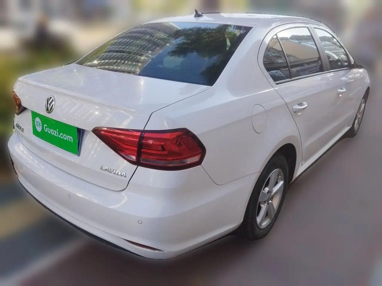 Volkswagen Lavida 2019 Lavida Start 1.5L Manual Fashion Edition China VI Standard — миниатюра 6