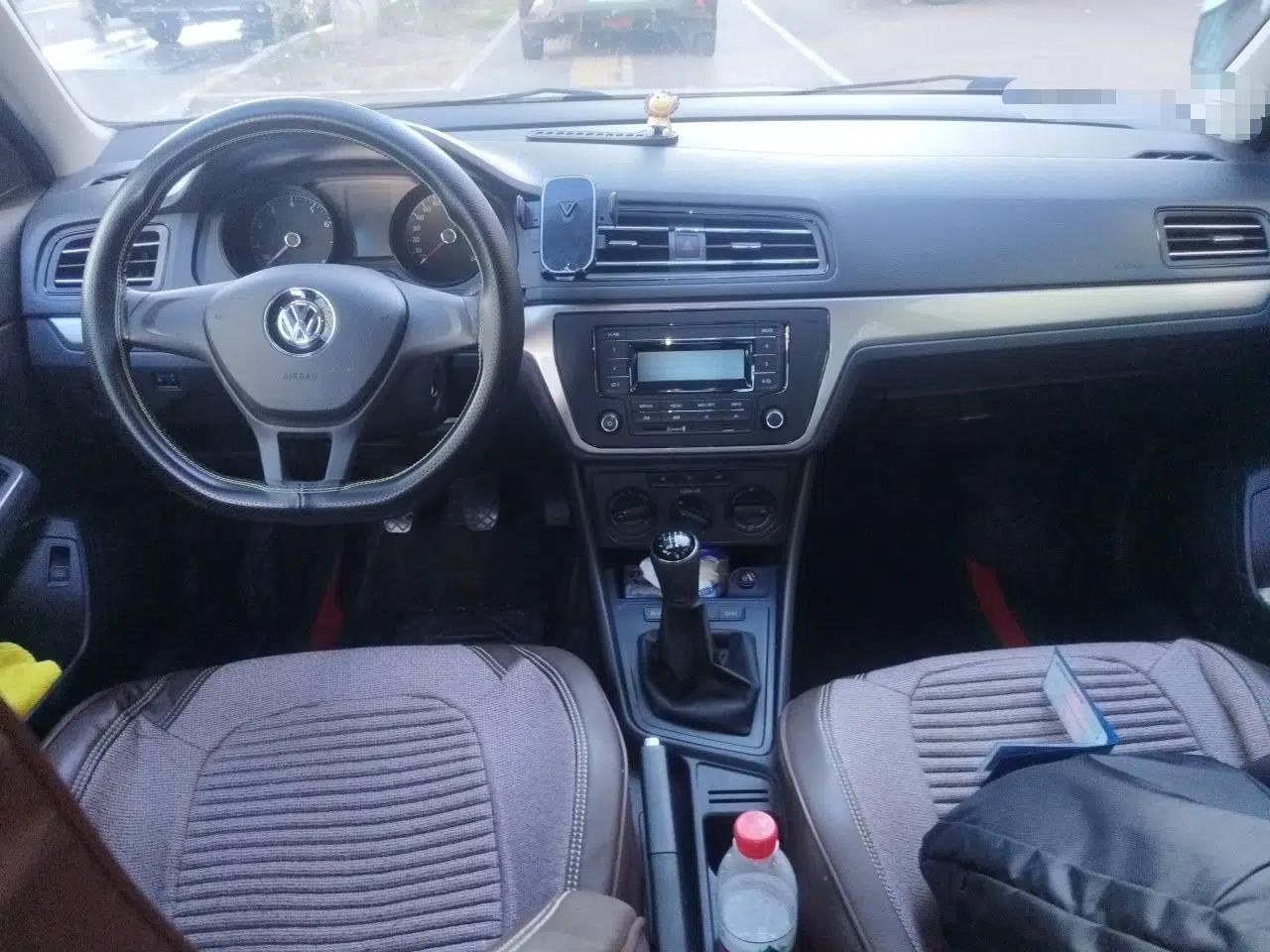 Volkswagen Lavida 2019 Lavida Start 1.5L Manual Fashion Edition China VI Standard — миниатюра 9