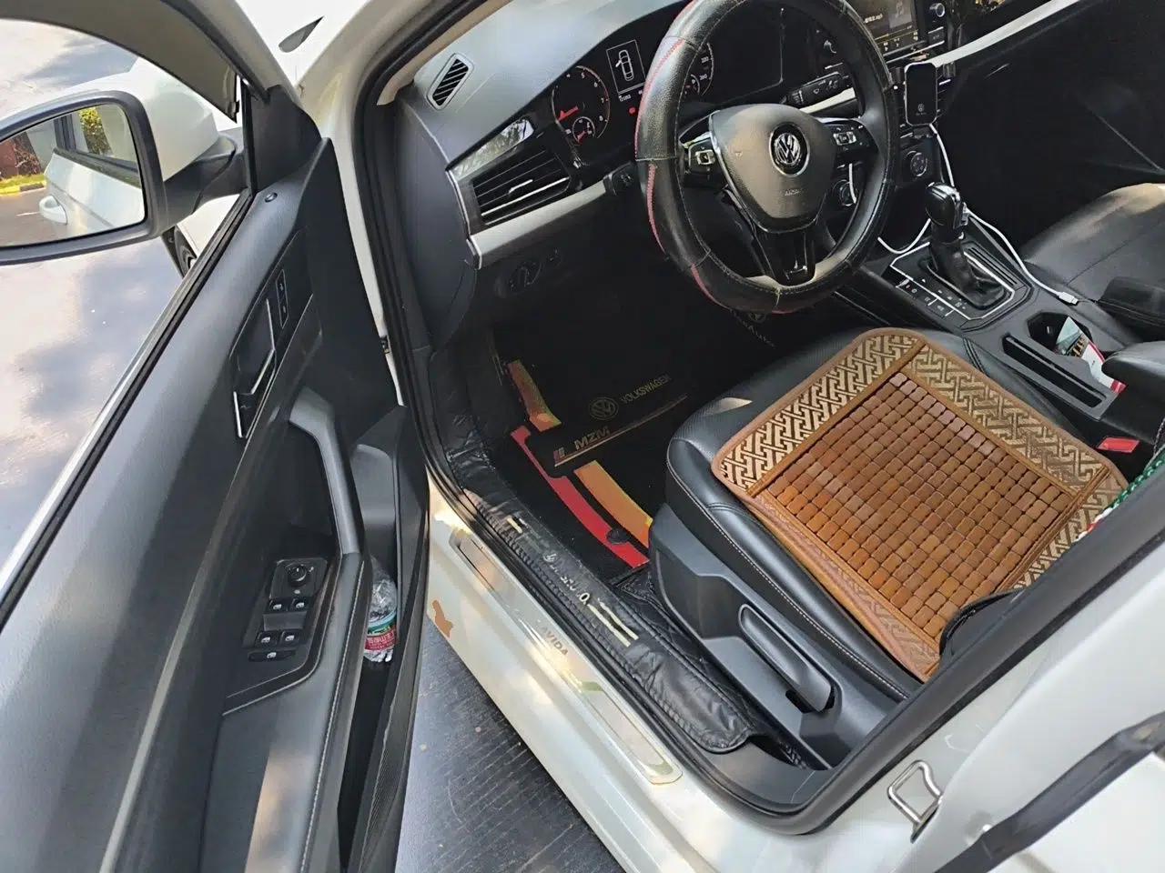 Volkswagen Lavida 2019 1.5L Automatic Comfort Edition China VI Standard — миниатюра 16