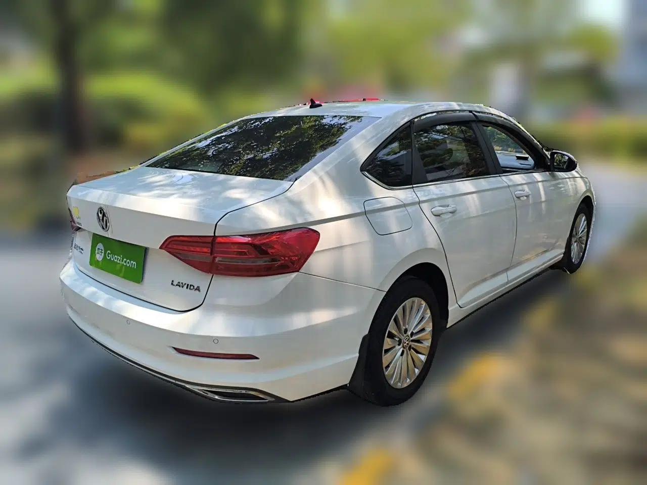 Volkswagen Lavida 2019 1.5L Automatic Comfort Edition China VI Standard — миниатюра 6