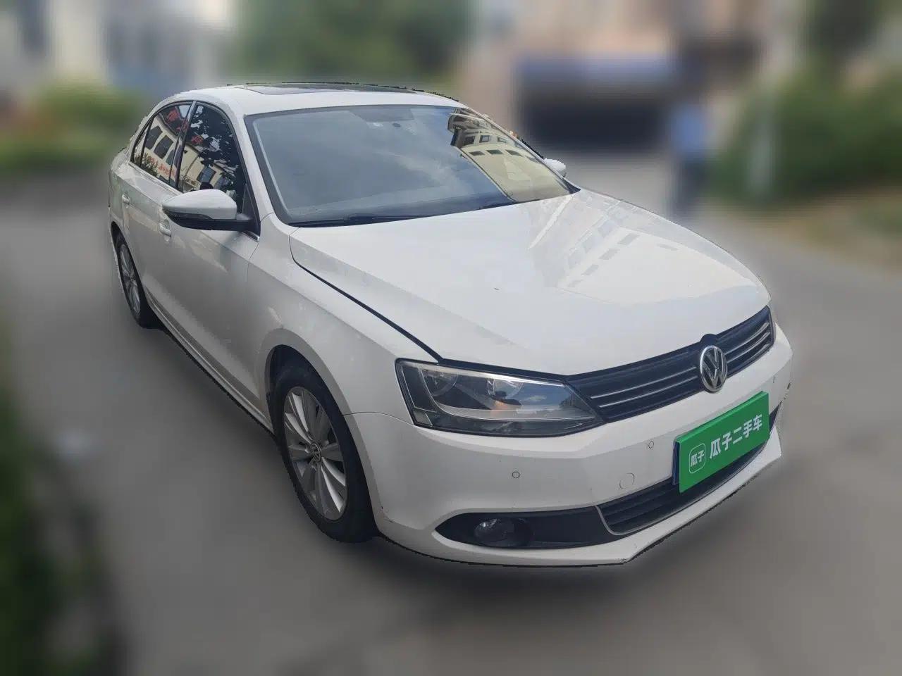 Volkswagen Sagitar 2014 Revised Version 1.4TSI Automatic Luxury Edition — миниатюра 3