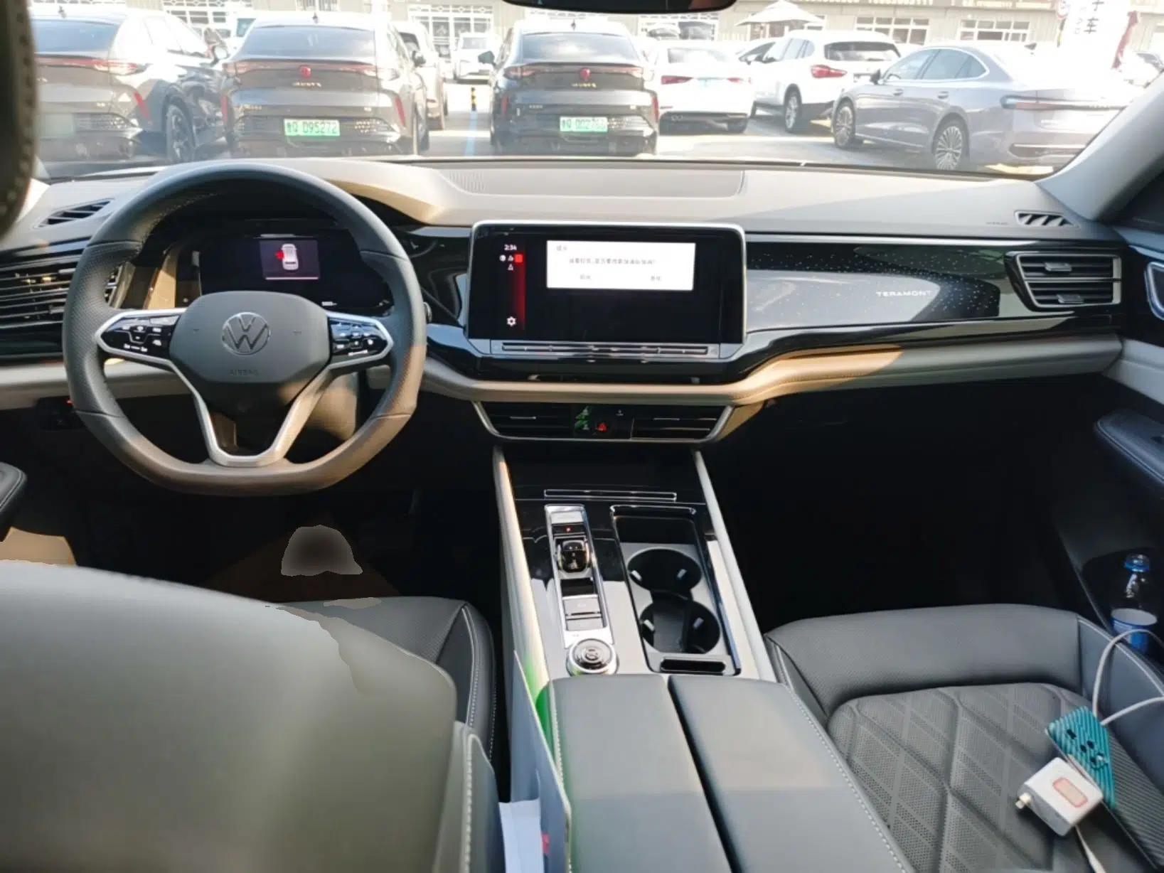 Volkswagen Teramont 2024 380TSI Four-Wheel Drive Longxiang Edition — миниатюра 12