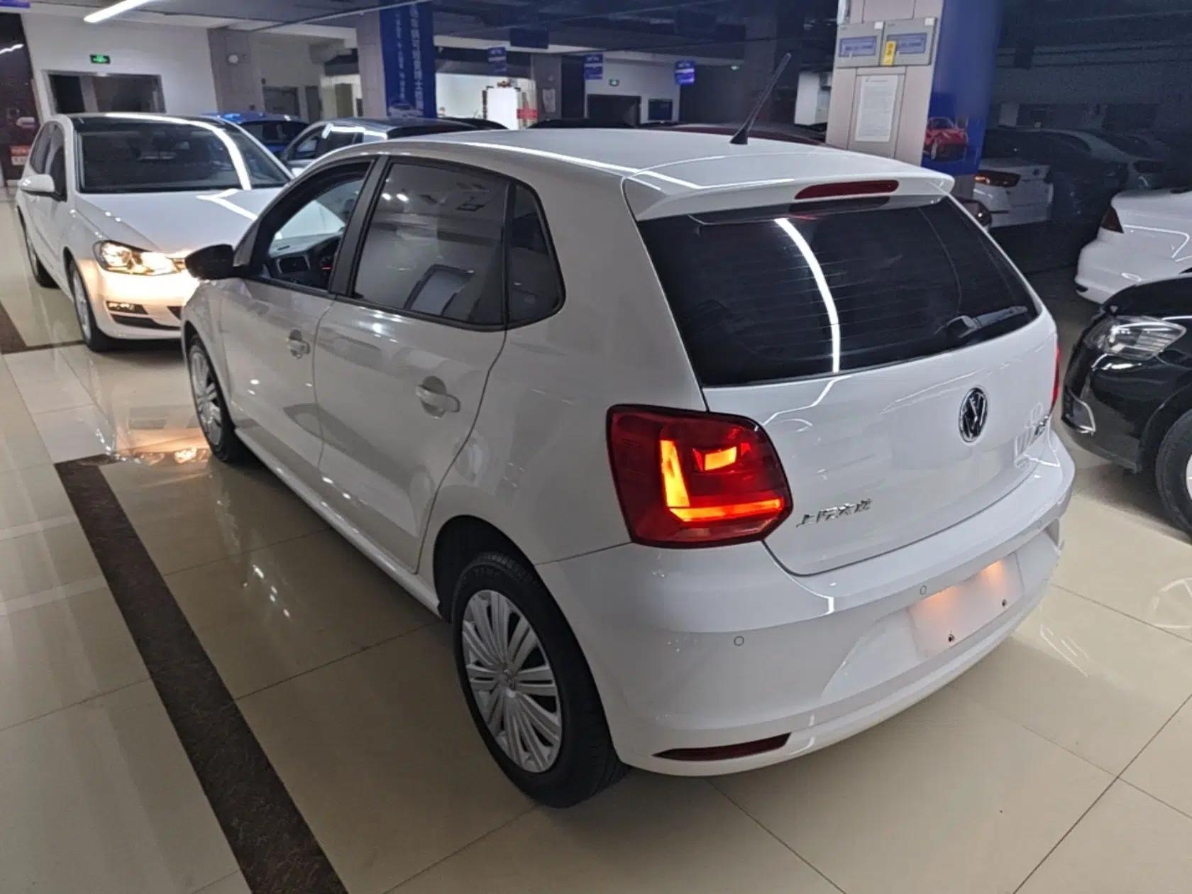 Volkswagen Polo 2018 1.5L Automatic Enjoyment Model — миниатюра 4