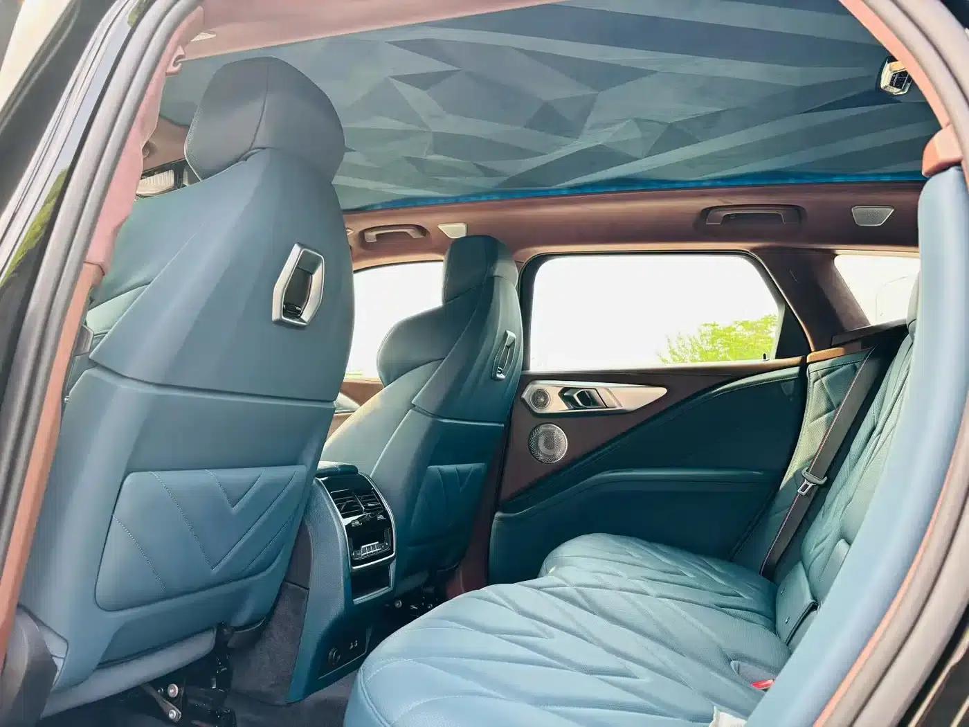 BMW XM 2023 50e — миниатюра 7