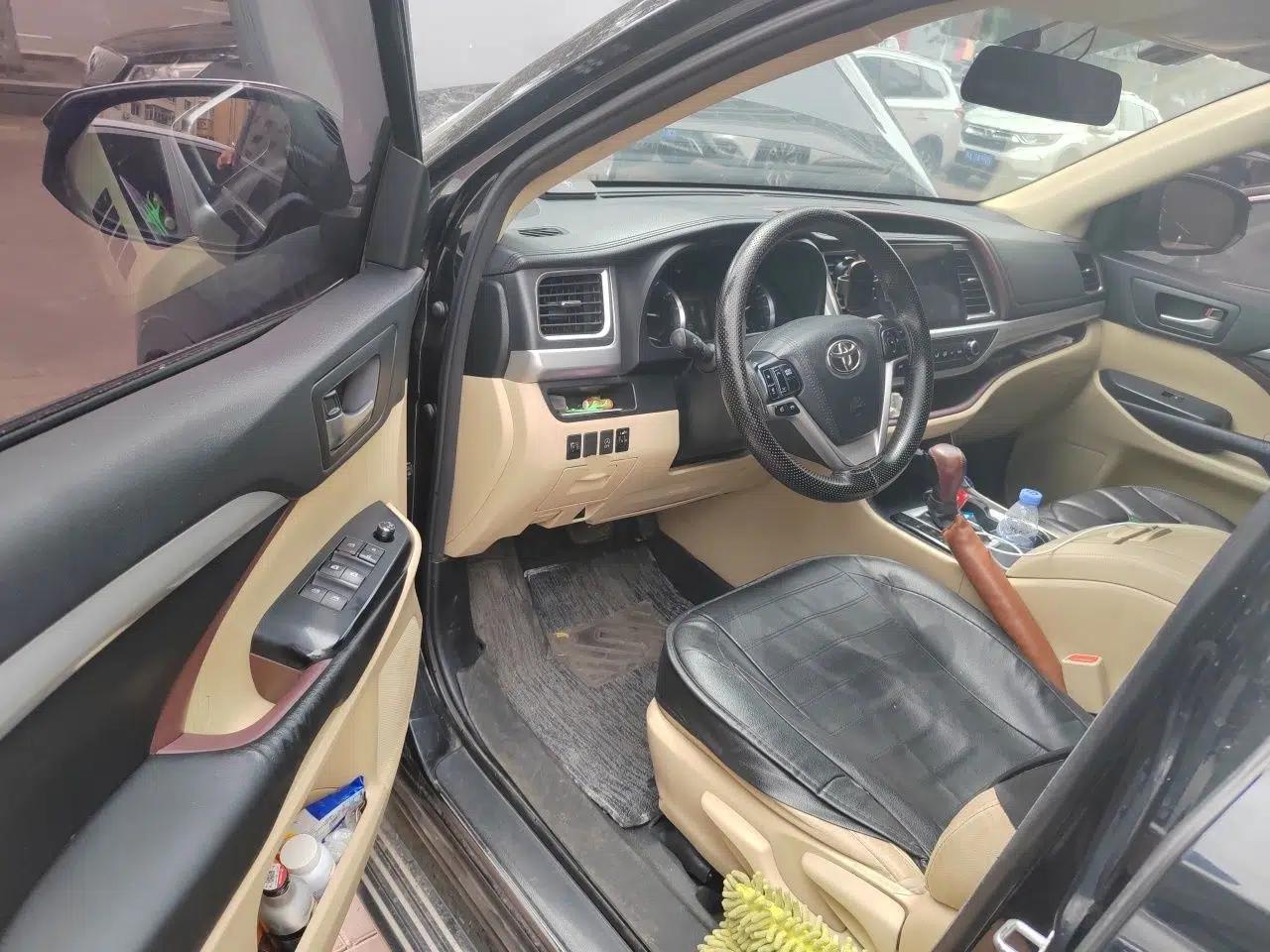 Toyota Highlander 2015 2.0T Four-Wheel Drive Elite Edition 7-Seater — миниатюра 16